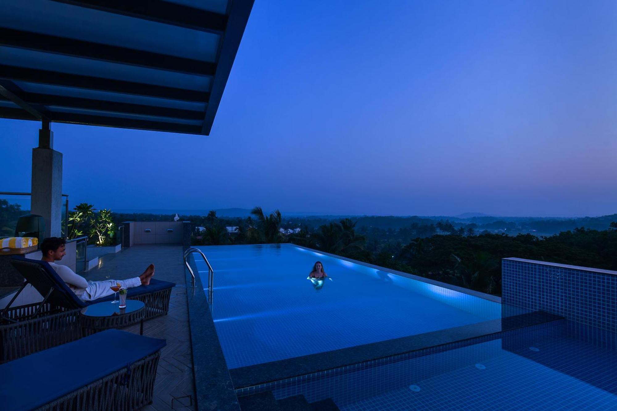 Meritas Auberge Calangute Goa Esterno foto