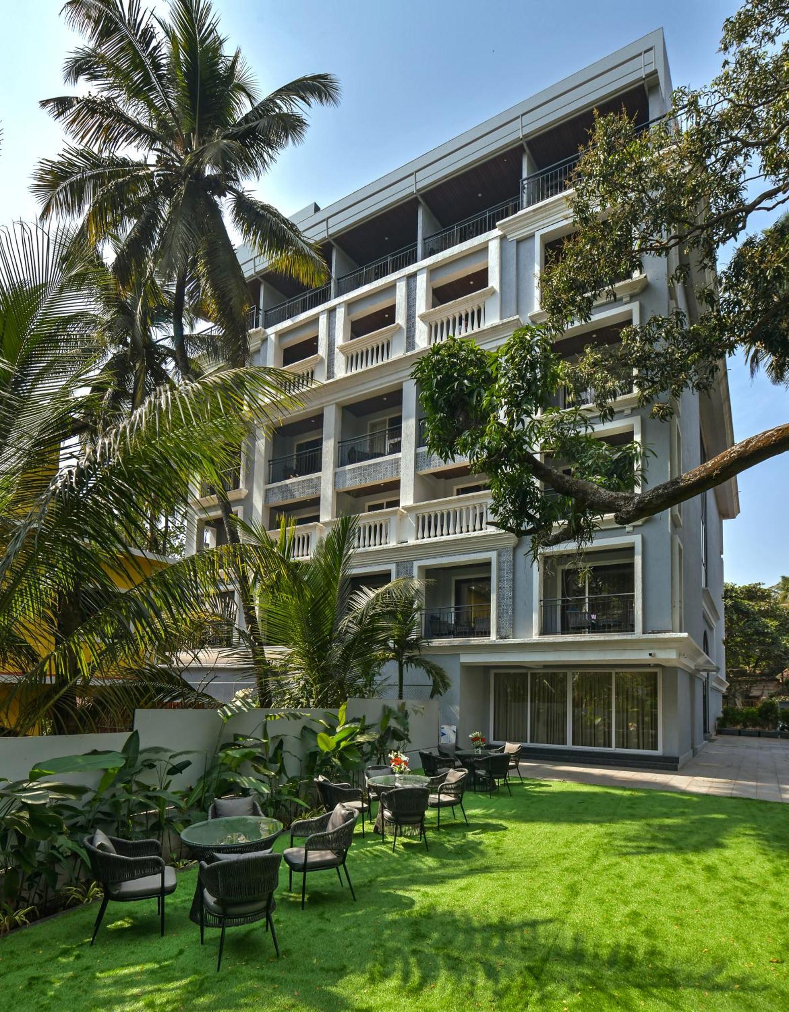 Meritas Auberge Calangute Goa Esterno foto